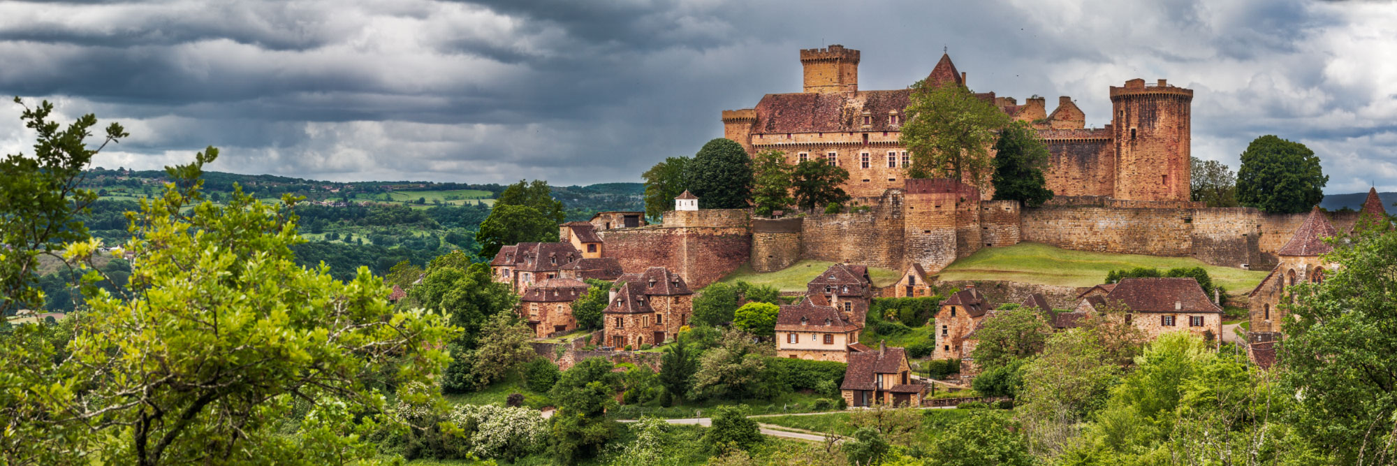 Gîte  "Au pied du Château de Castelnau"