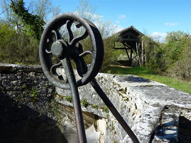 Escabasse - Puits & ancienne grange © Lot Tourisme - C. Sanchez