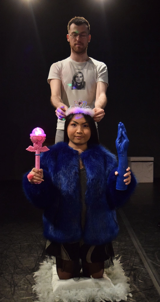 Un "genre" de festival : Théâtre "Le corps du roi" par la Cie à Contrepoil du sens