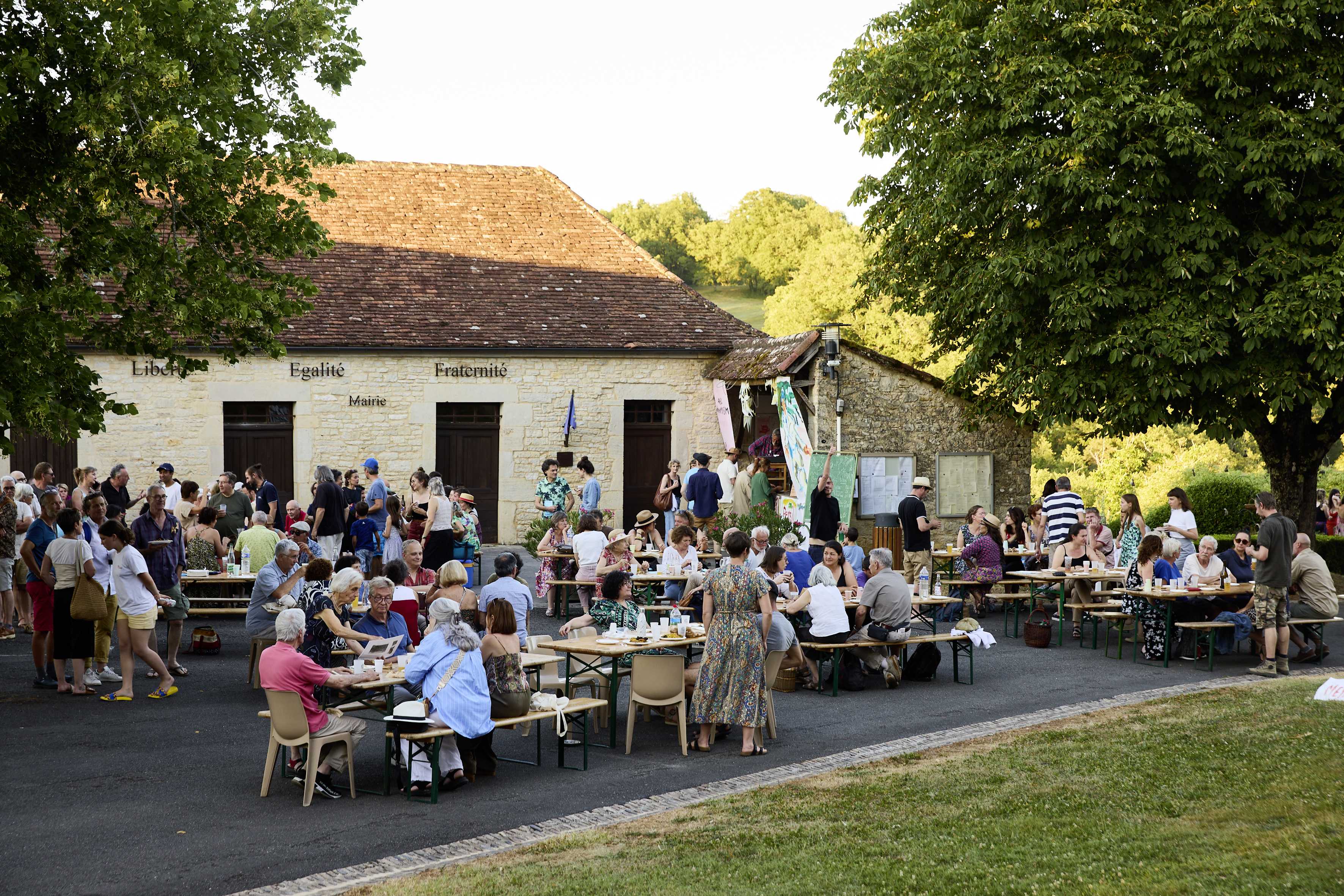 Soirée de vernissage de l'exposition estivale, Les Arques - photo 3