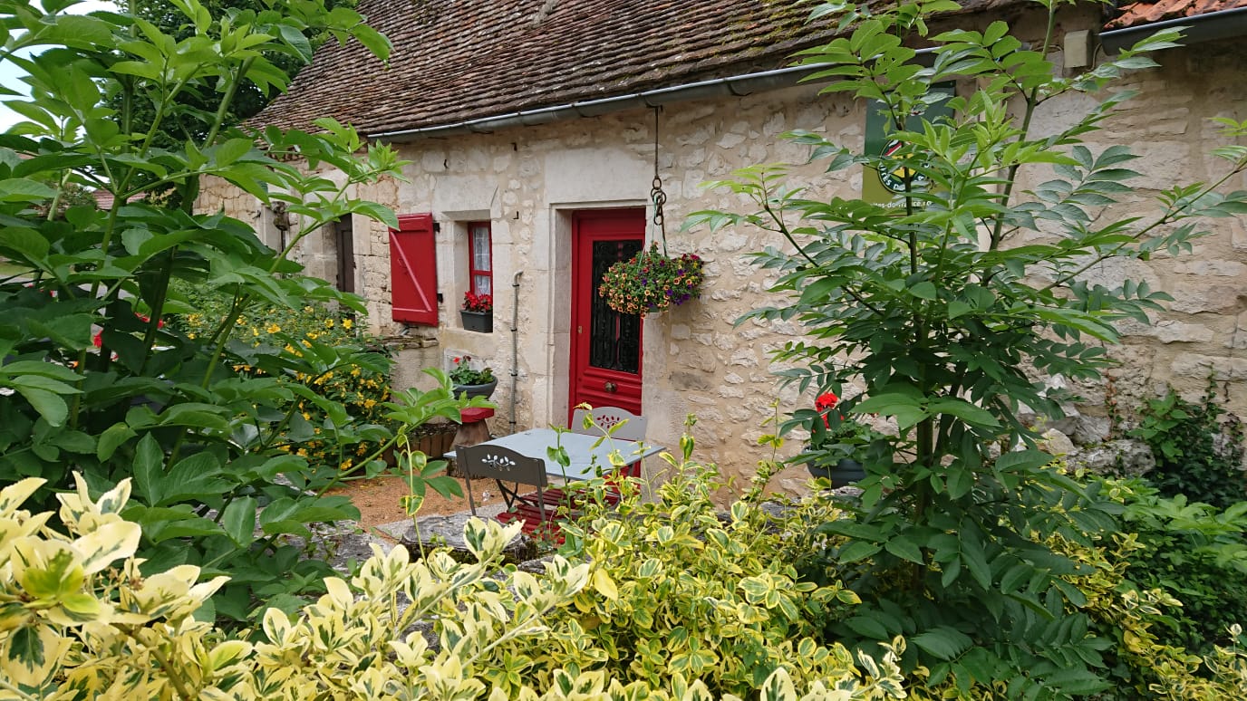 Chez Mademoiselle Emilie