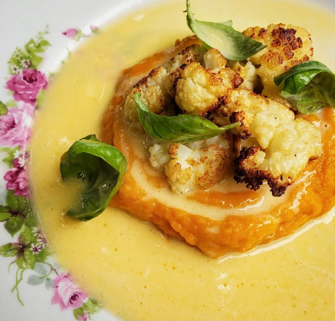 Le Trois Cent Quatre