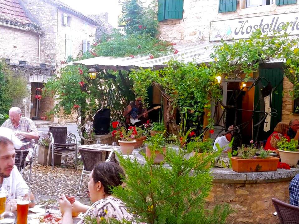 Hôtel Restaurant - Hostellerie de Goujounac