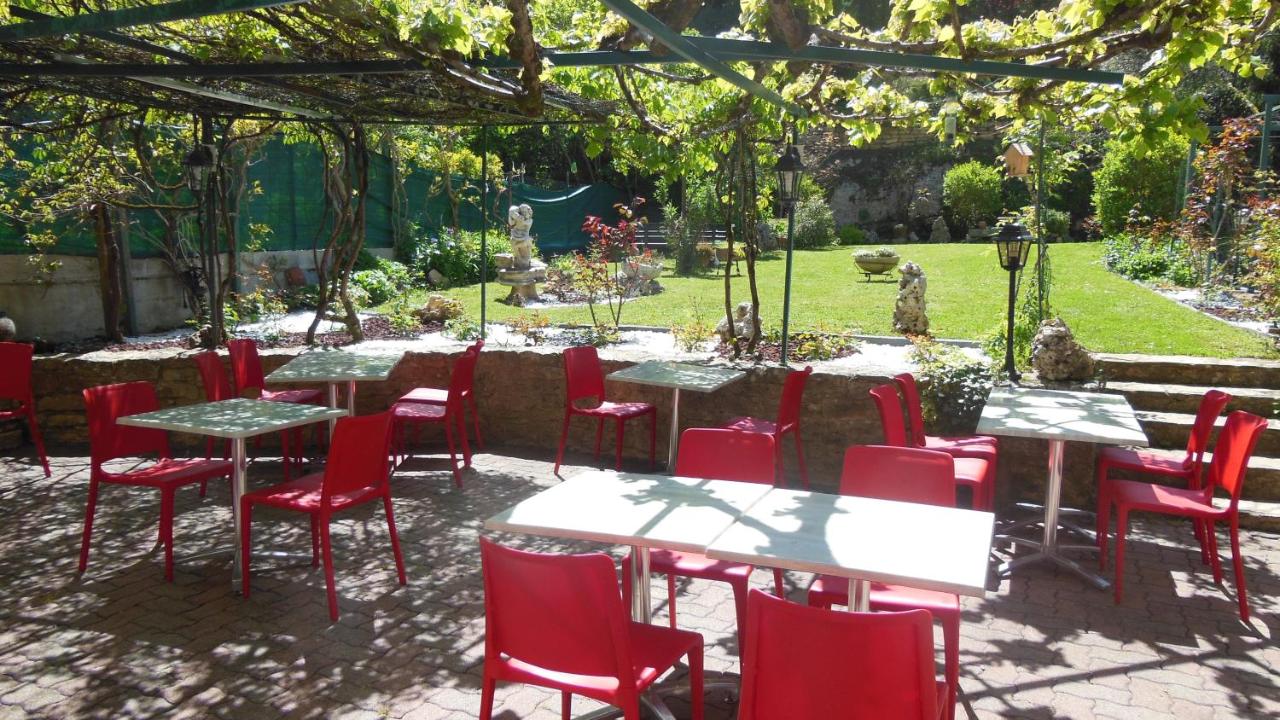 Hôtel-Restaurant Henry, Puy-l'Évêque