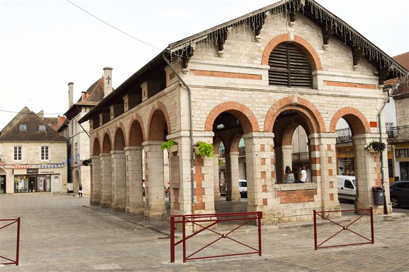 Gramat, place de la halle