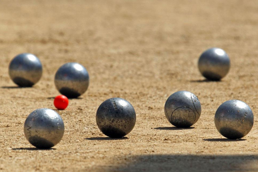 Concours de pétanque