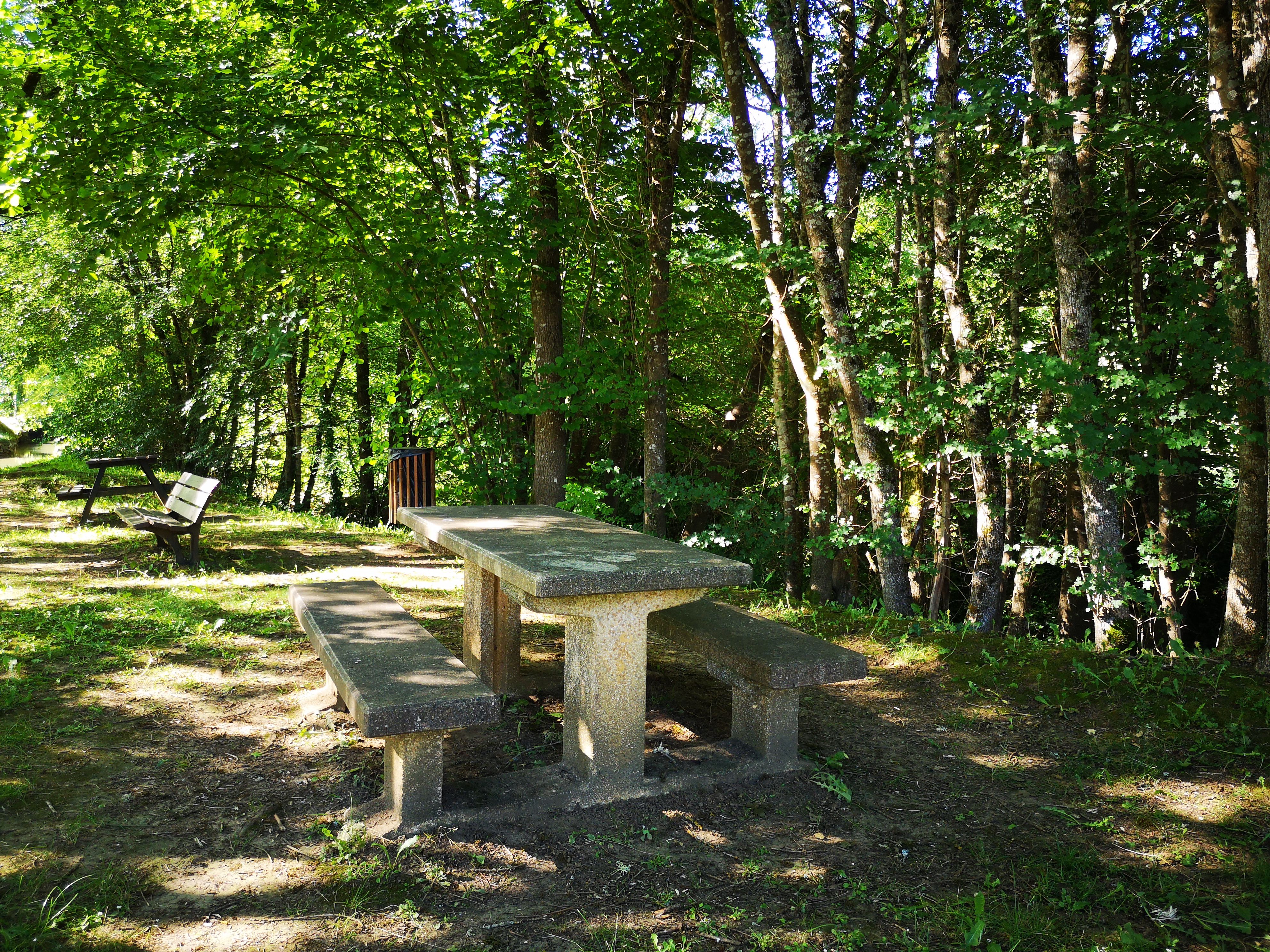 Aire de Pique-nique de Grézels — photo 2