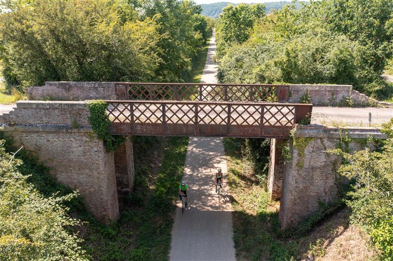 Vue drone de la voie verte à Duravel
