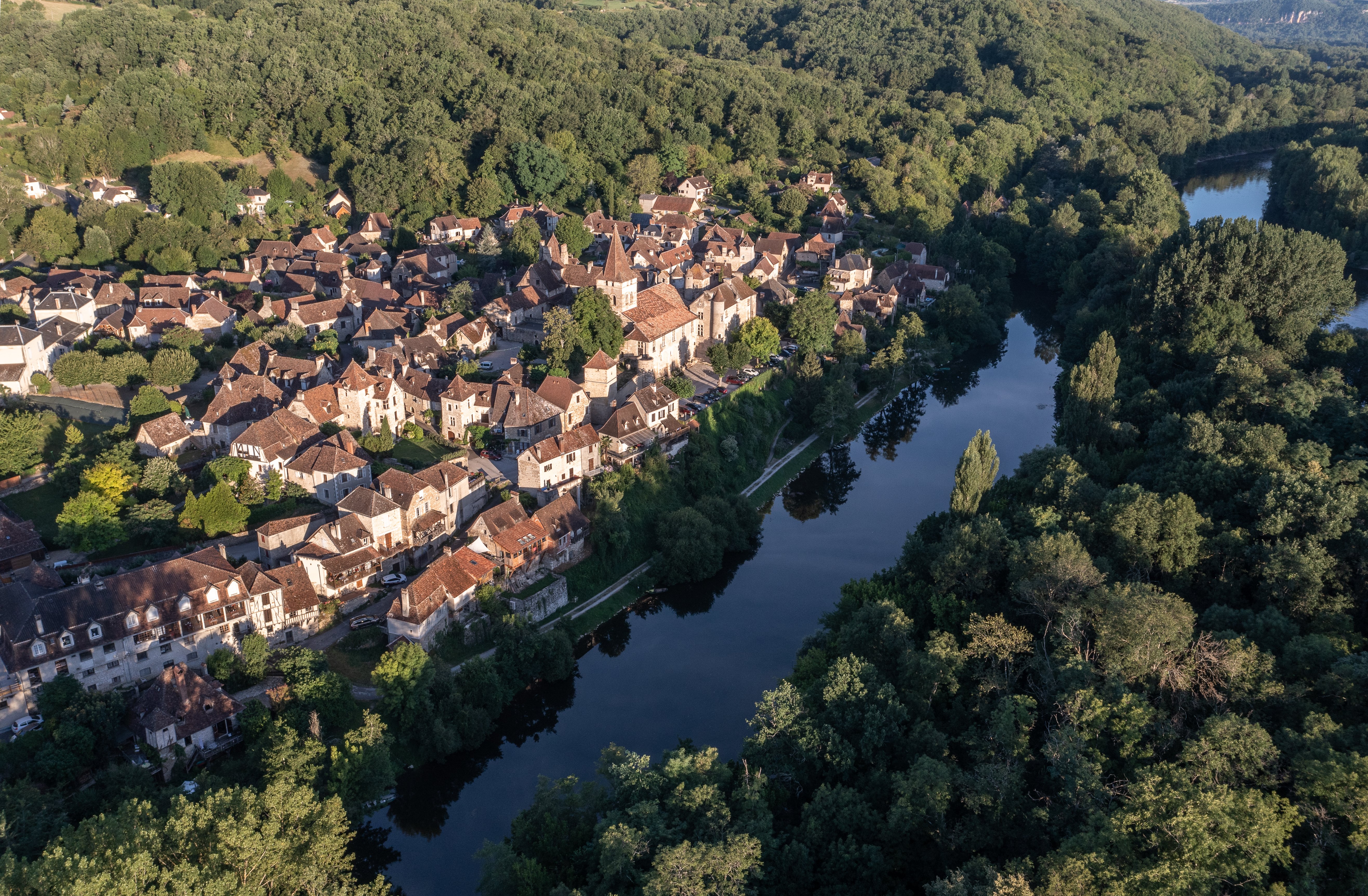 Vue drone du village de Carennac