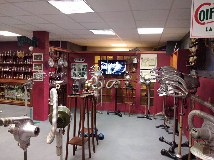 Musée Insolite du Coiffeur Barbier, Gramat