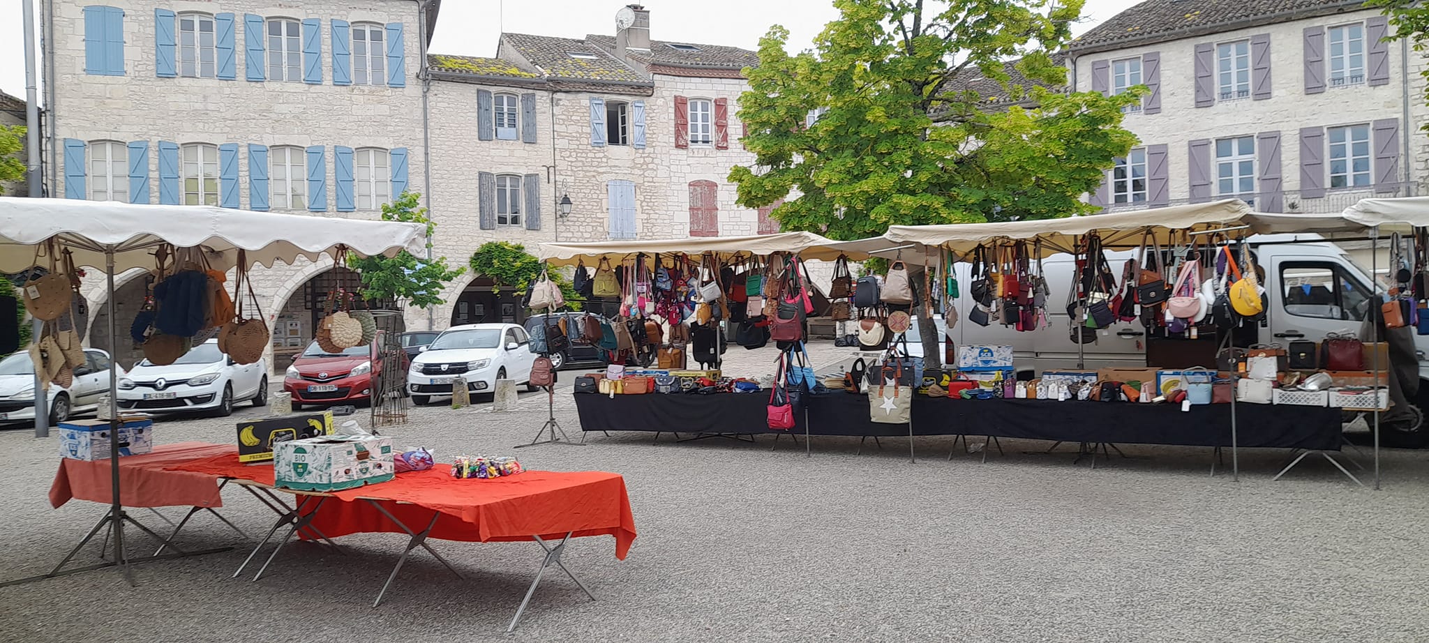 Foire mensuelle à Castelnau-Montratier