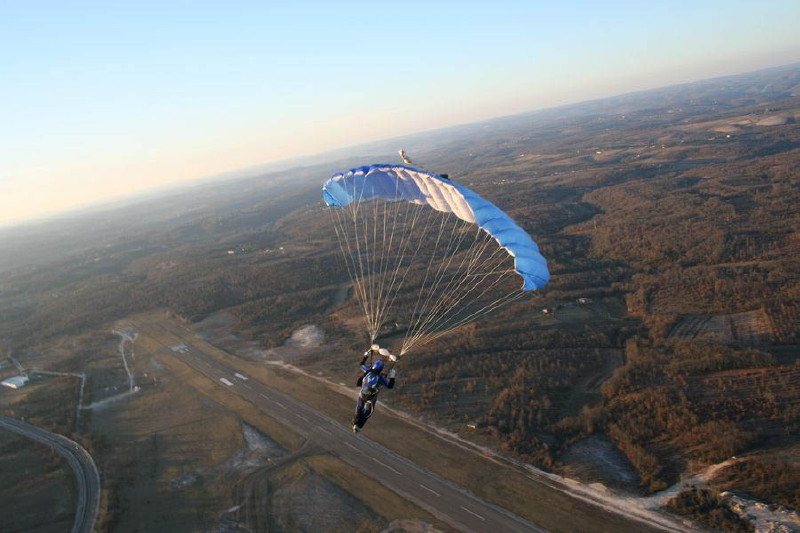Centre Ecole de Parachutisme du Lot, Cieurac - photo 2