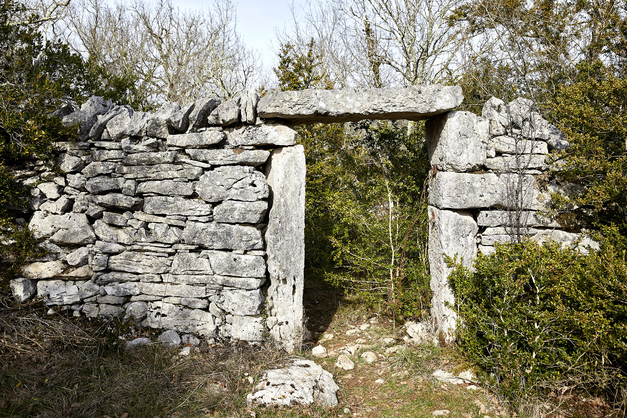 6452753_entree_dune_parcelle__nelly_blaya-departement_du_lotjpg