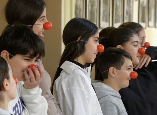 Ateliers clown pour les enfants et adolescents au CRAB de Belmontet