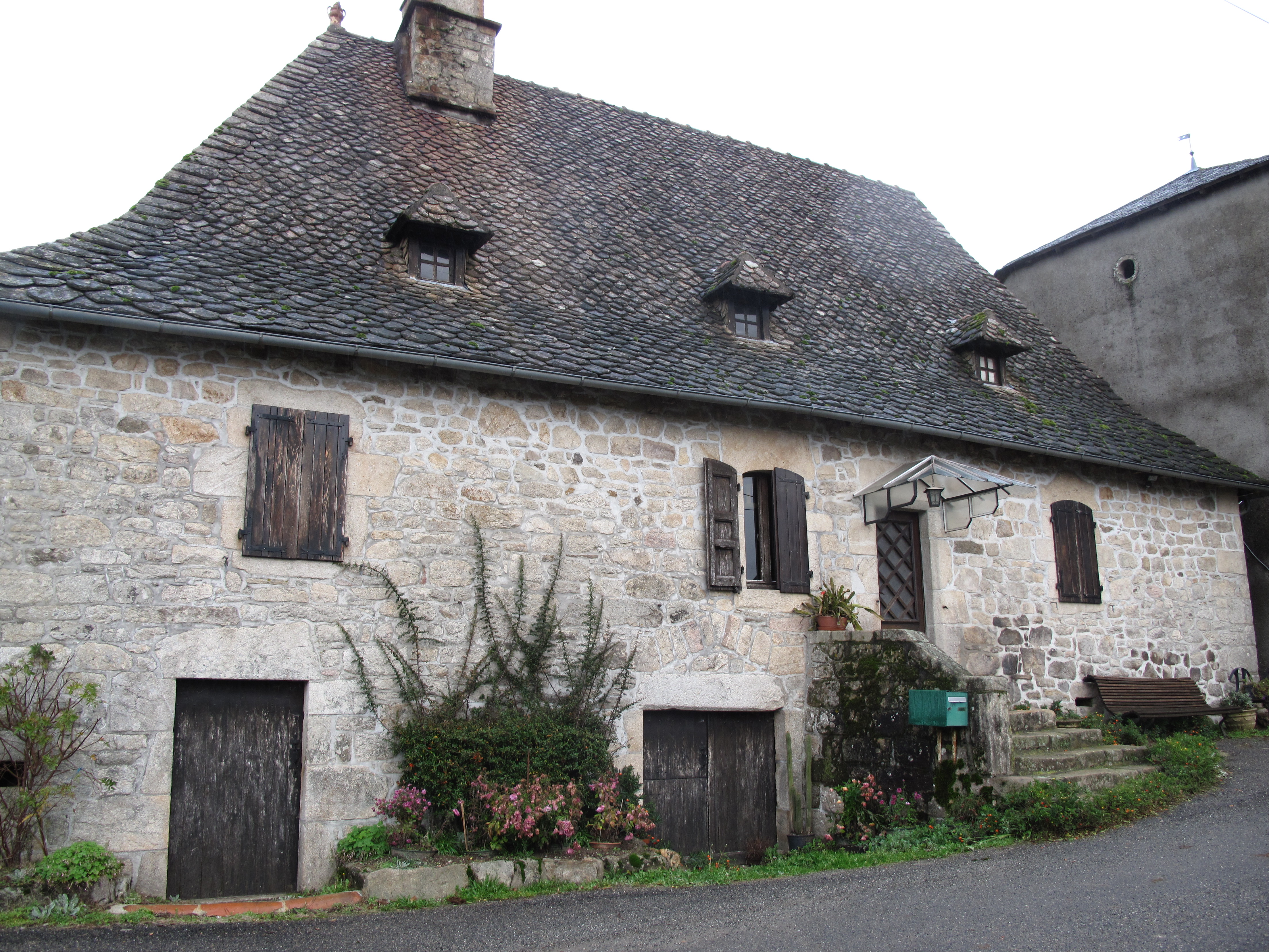 8091389_maury_ng_1jpg