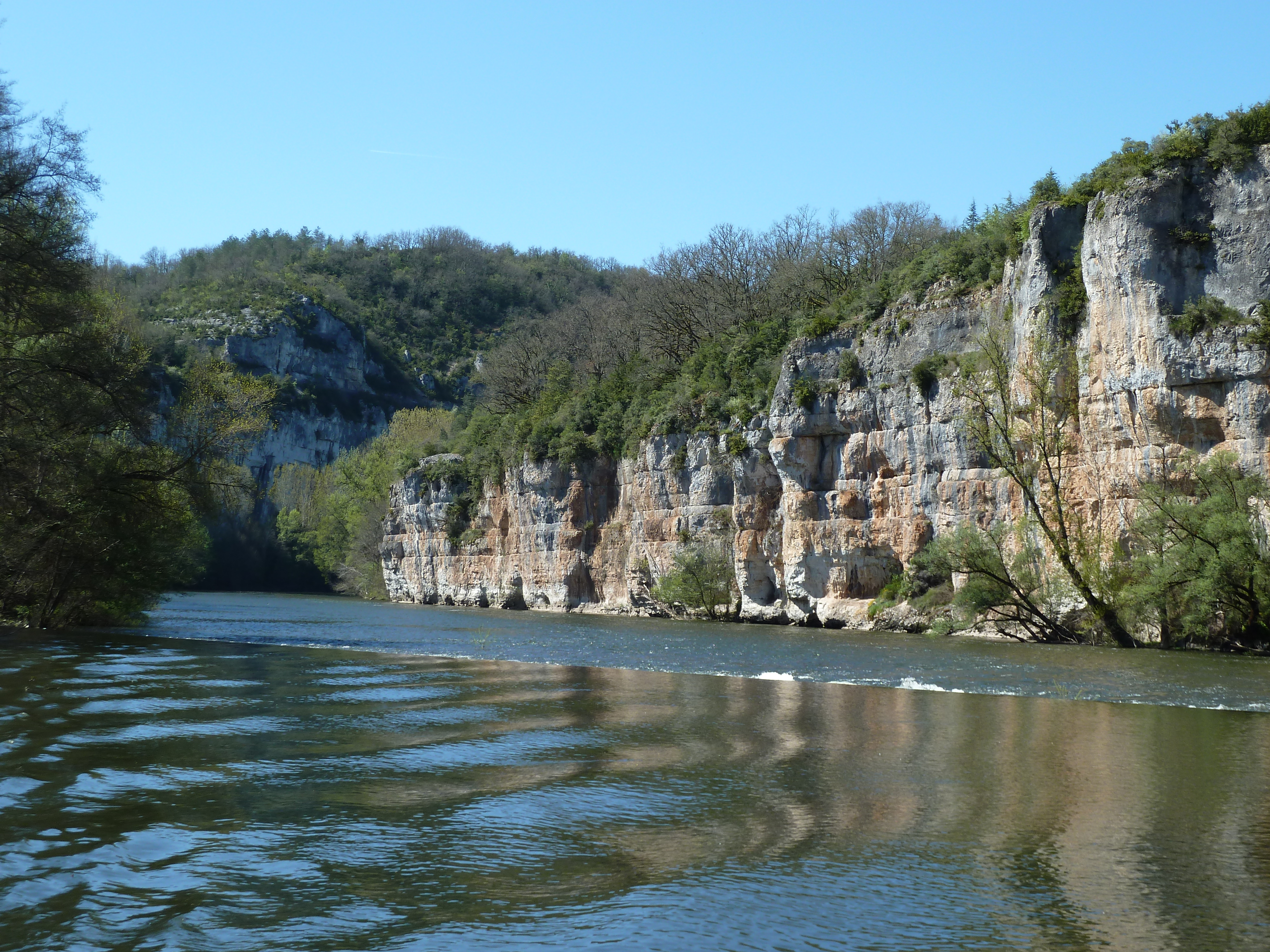 9873159_falaise_amp_riviere-vseguin10jpg