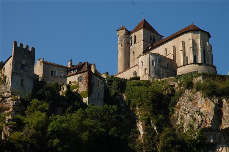 Vue en contre bas de Saint-Cirq-Lapopie