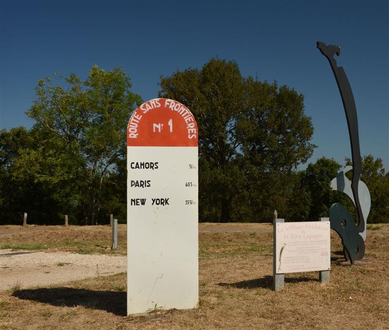 Borne n°1 Route mondiale de la paix