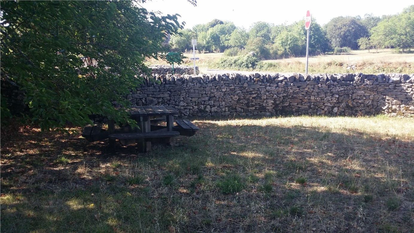 Halte et aire de pique nique du lavoir