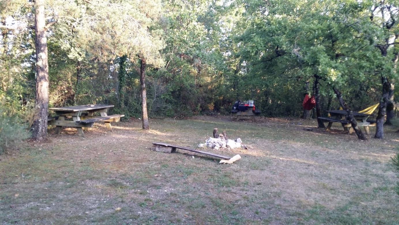 Halte et aire de pique nique de Belcastel à Cézac
