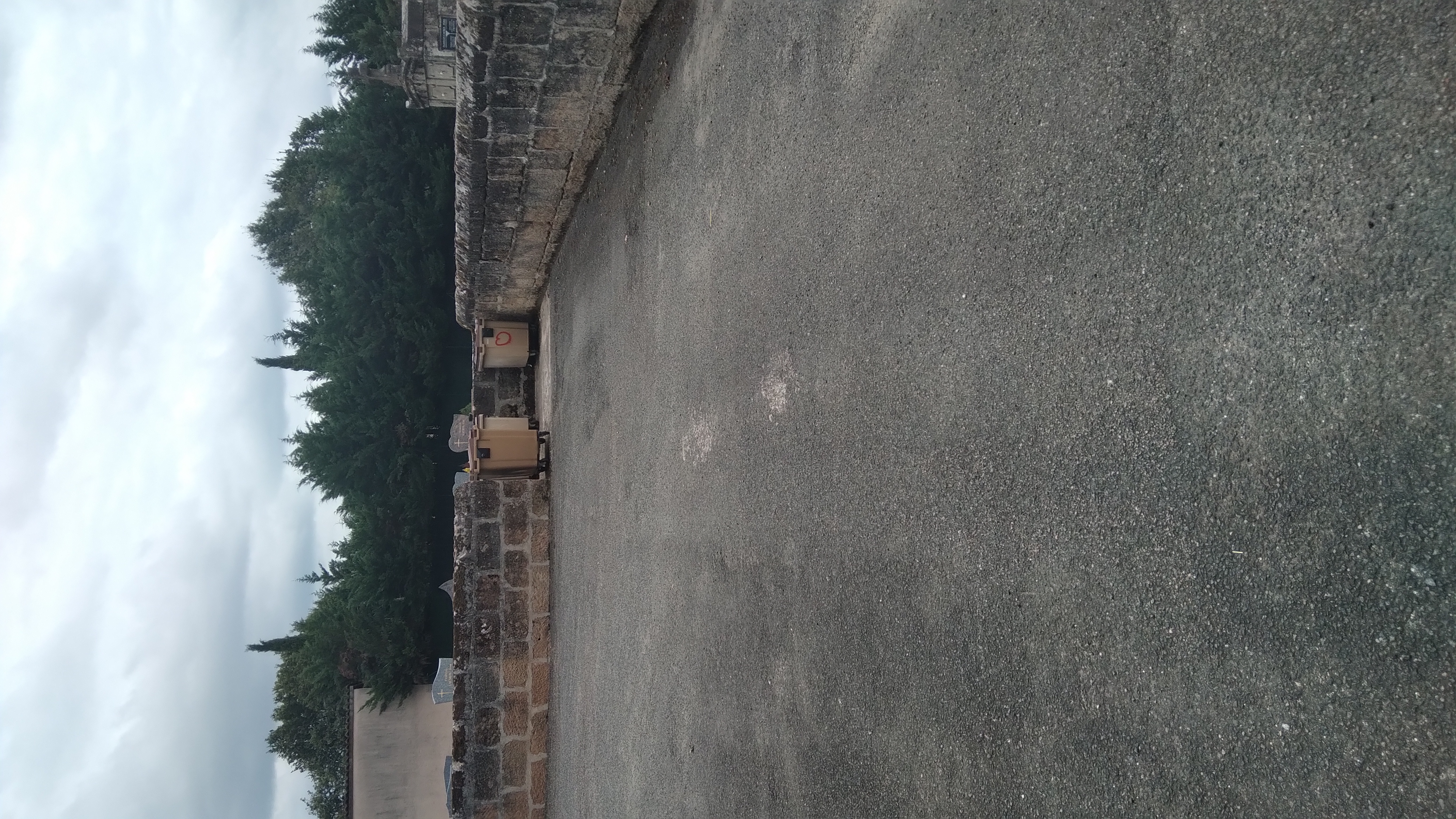 lacapelle_marival_poubelles_point_eau