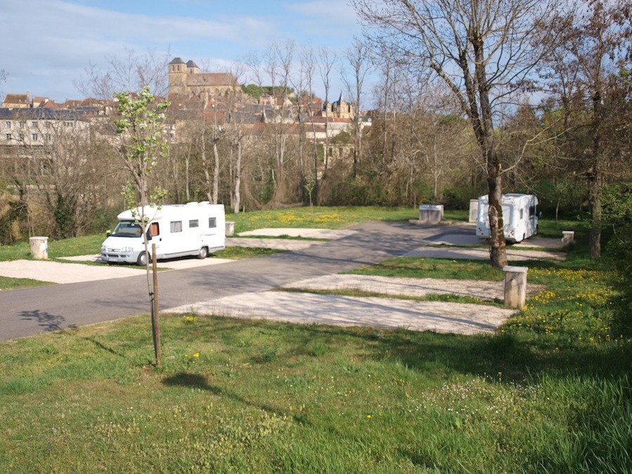 Aire d'Accueil et de Service de Gourdon