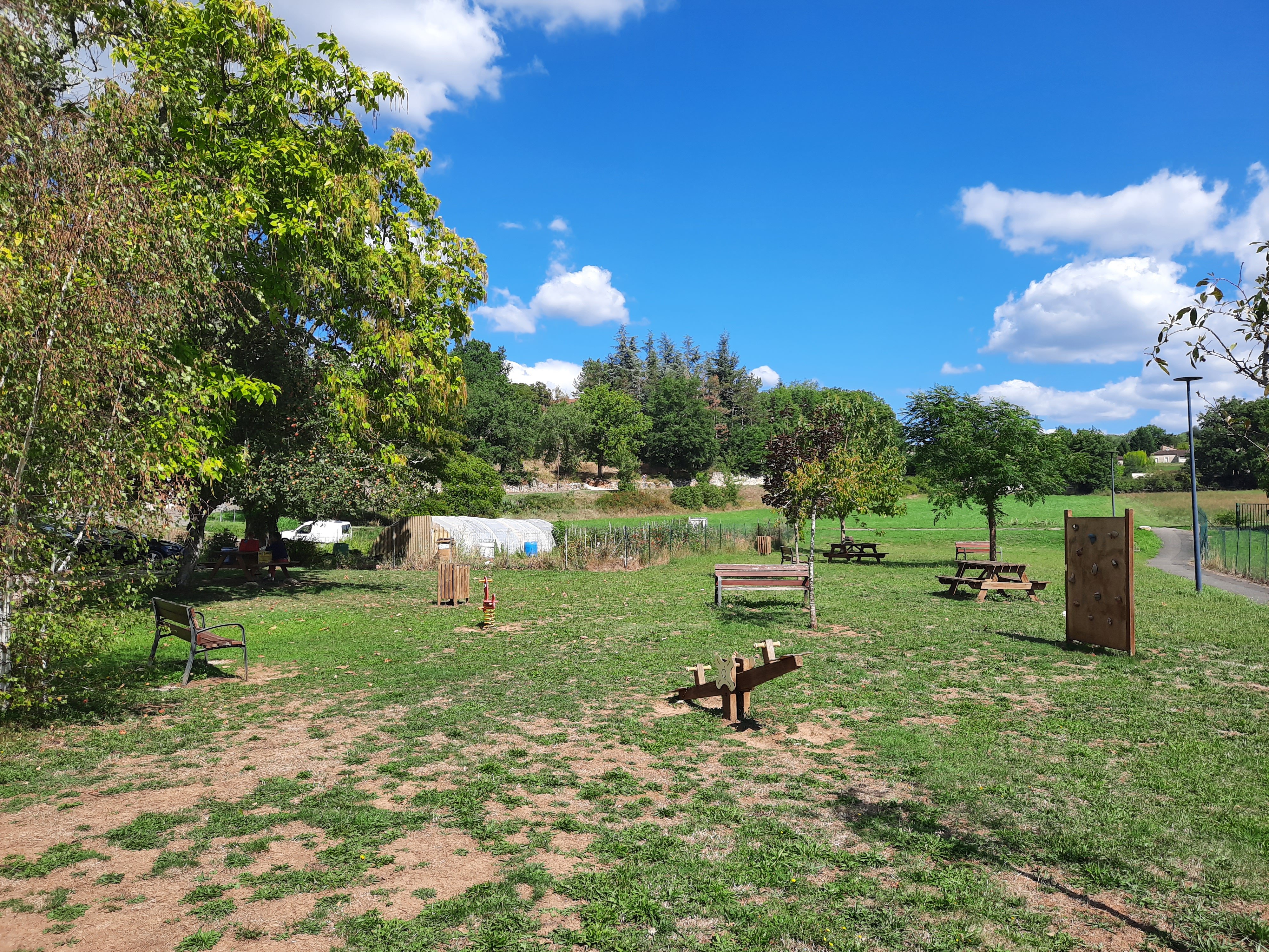 Aire de pique-nique d'Arcambal, Arcambal - photo 2