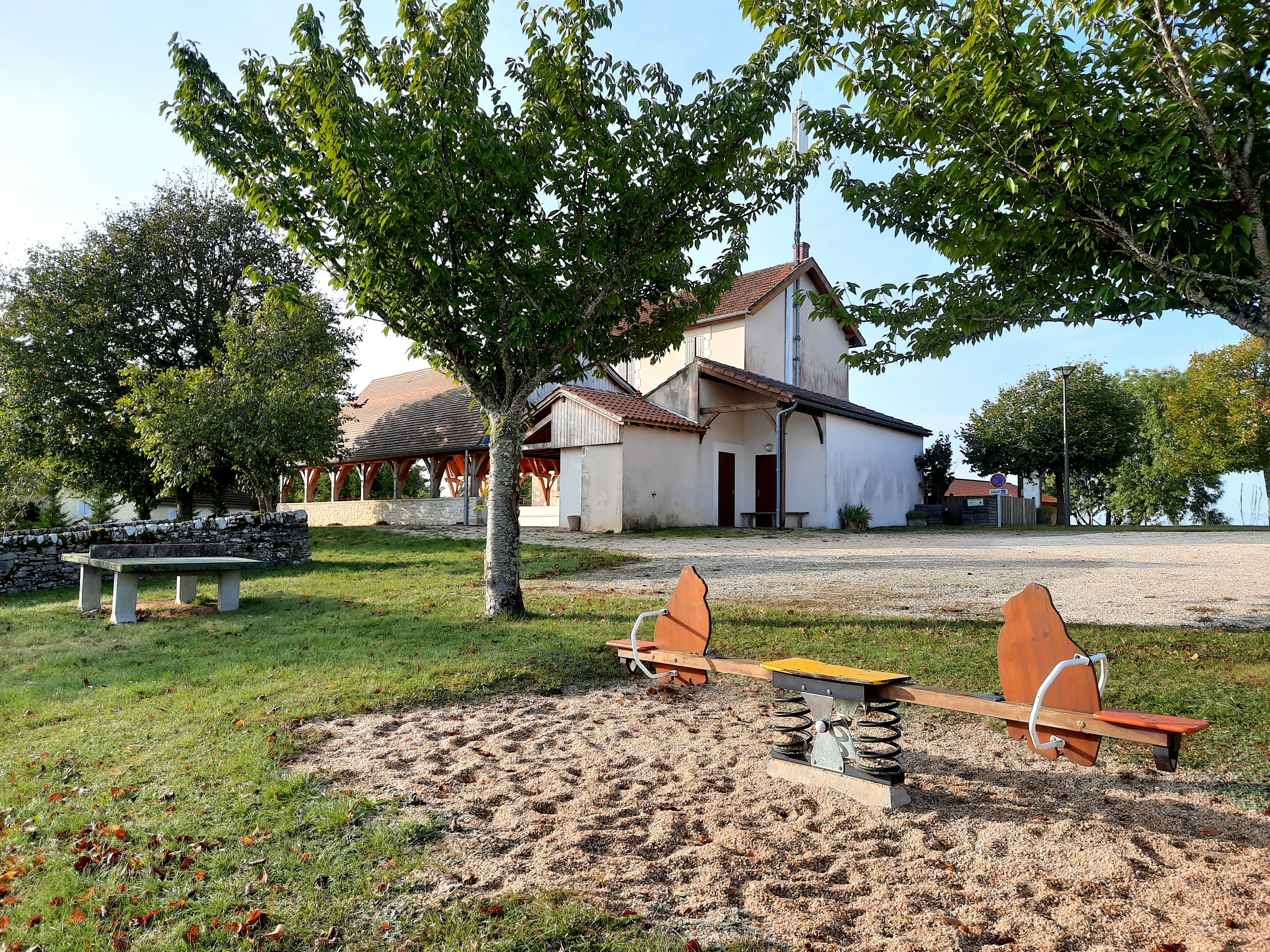 Aire de pique-nique et de jeux de Nadillac — photo 3