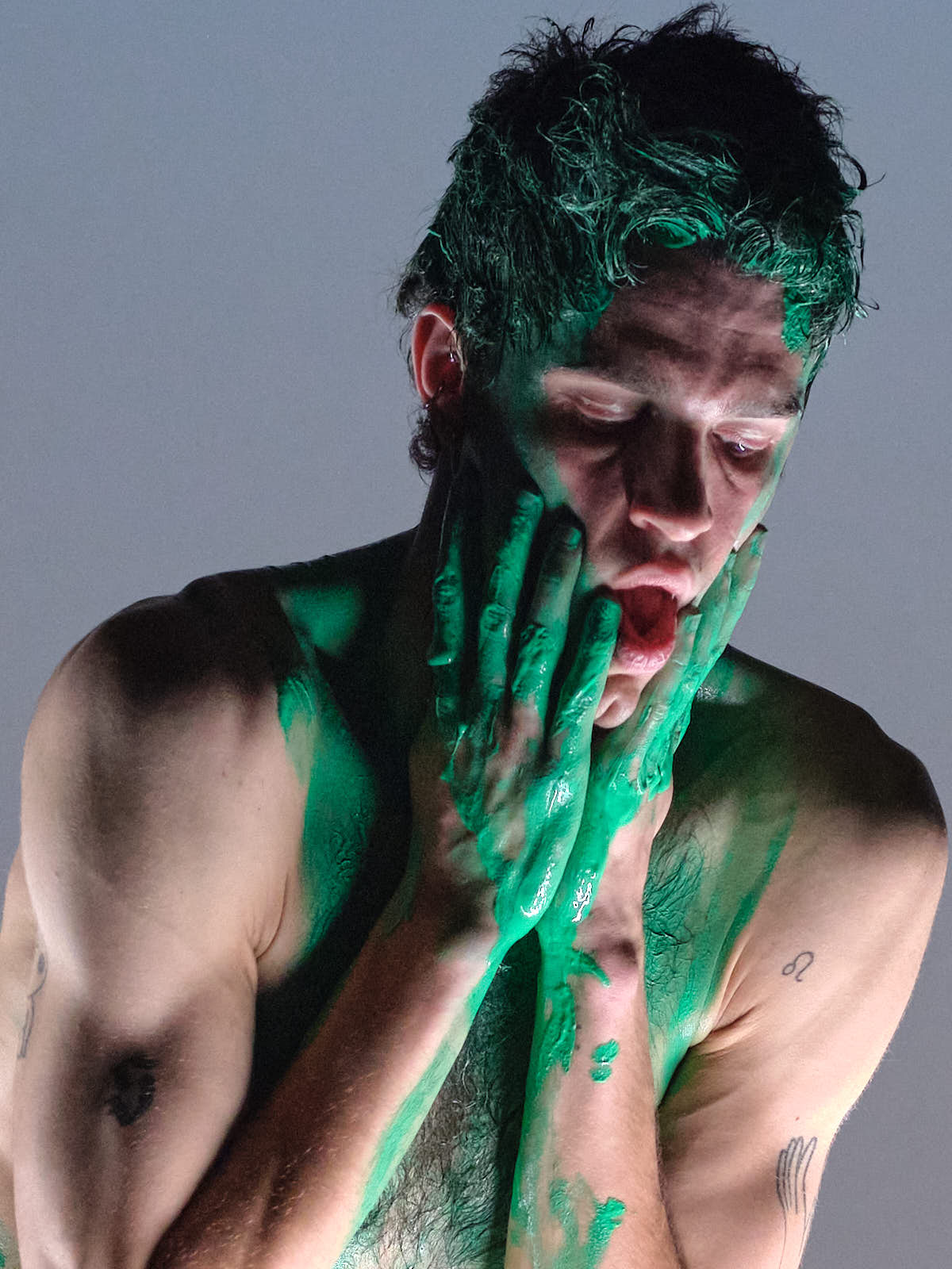 Un "genre" de festival : "Surimpressions" par Léo Bourdet / "Untitled (Some Faggy Gestures)" par Andrea Givanovitch