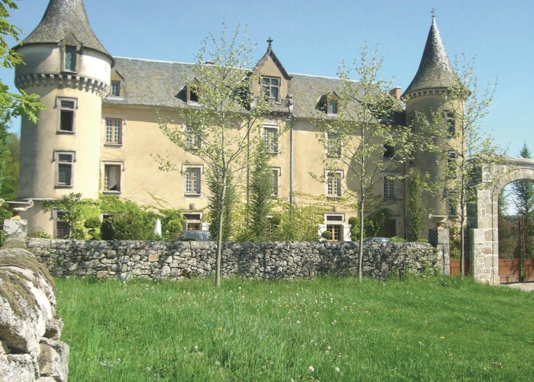 BESSONIES-Chateau