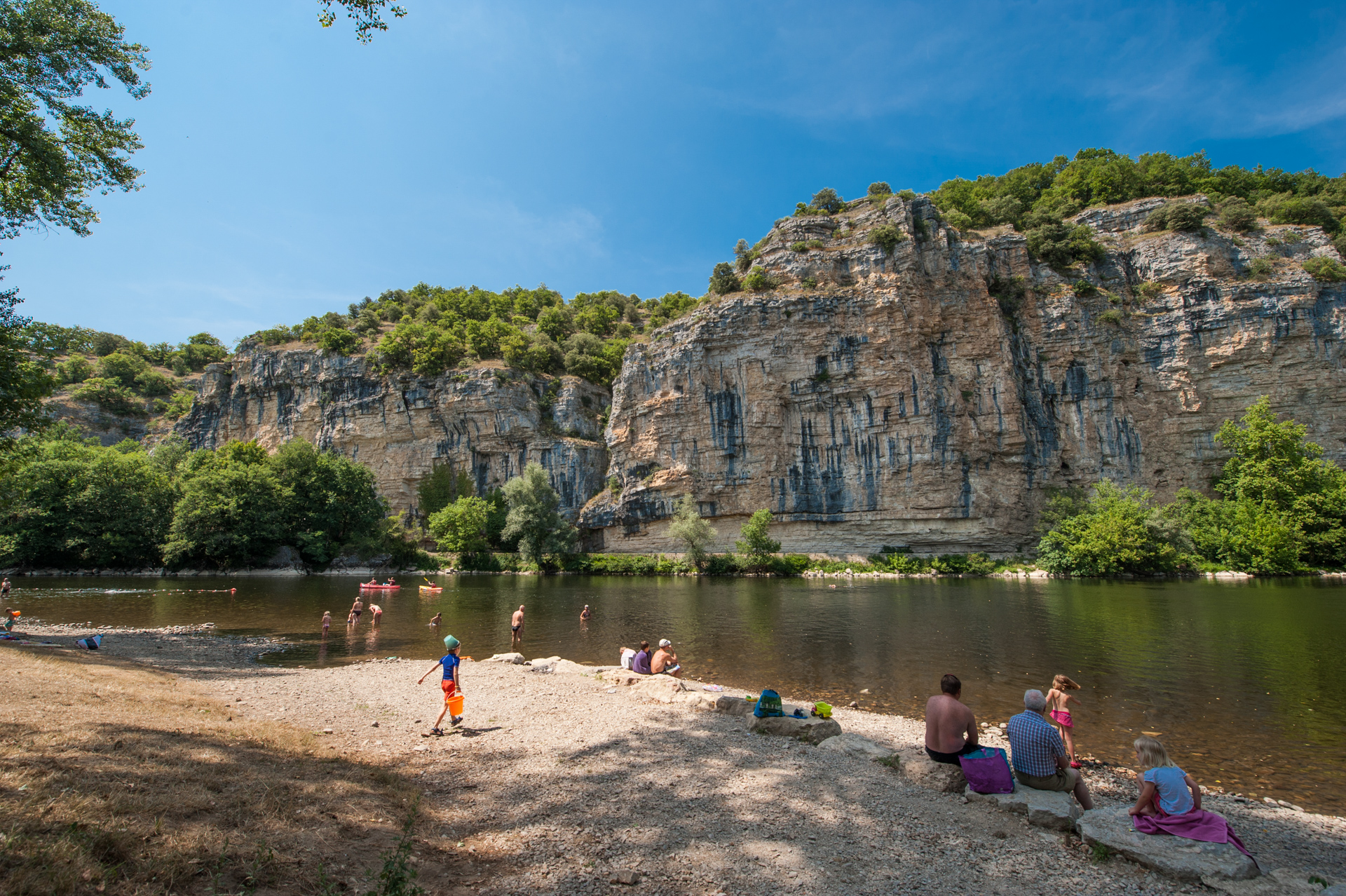 Baignade à Gluges dans la rivière Dordogne (Martel) | Tourisme Lot