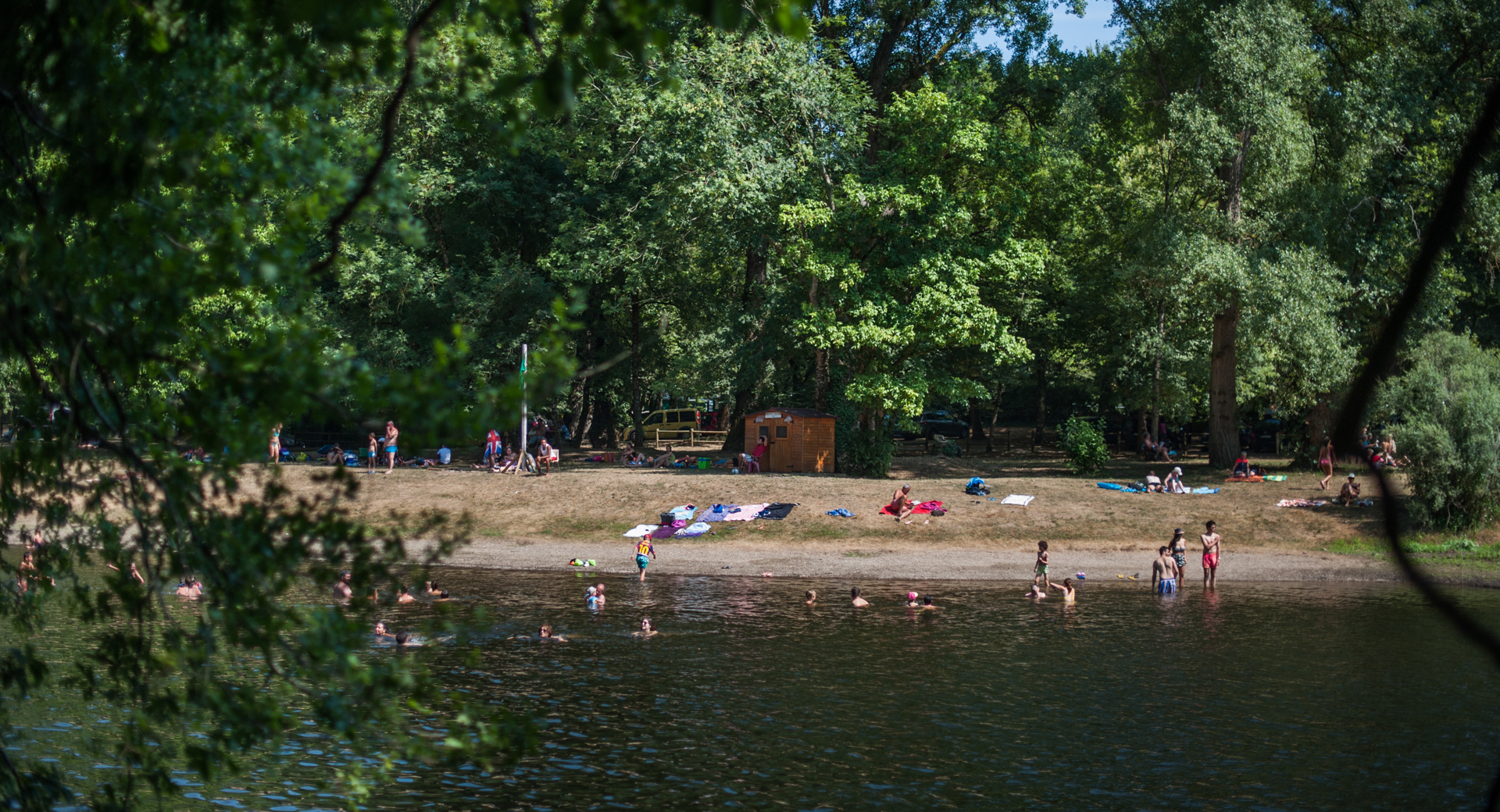 Baignade à Gluges dans la rivière Dordogne