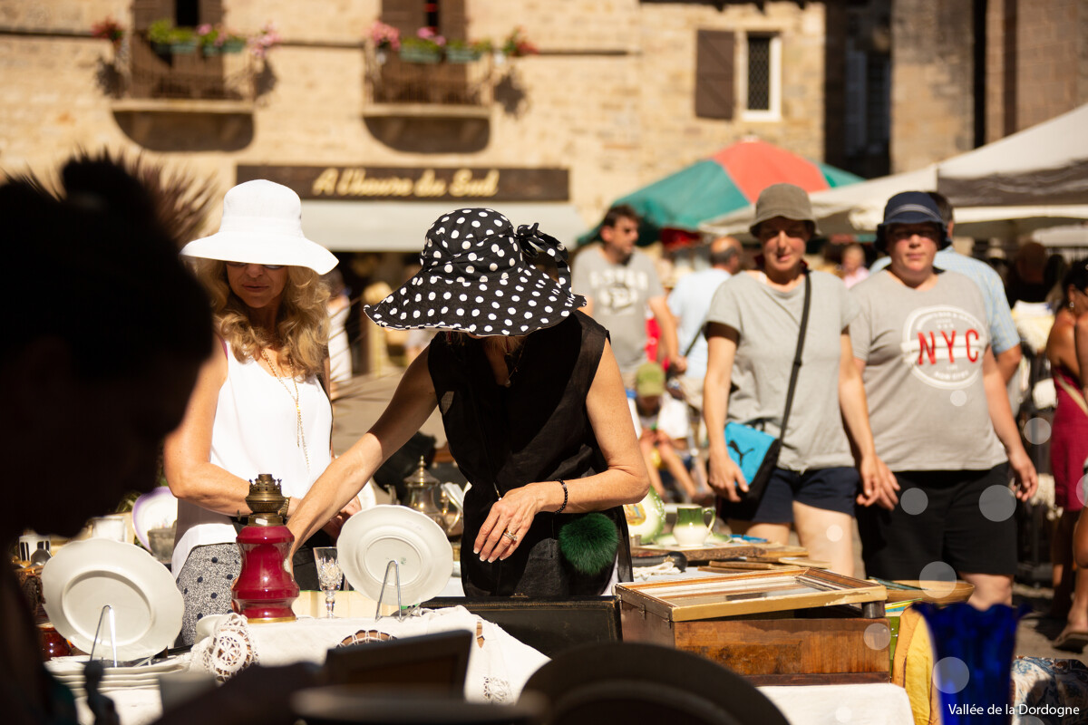 Vide ta chambre - vide grenier à Gramat