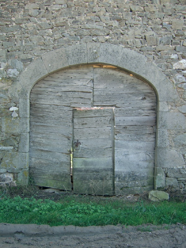 Bessonies - Porte Château des Bessonies