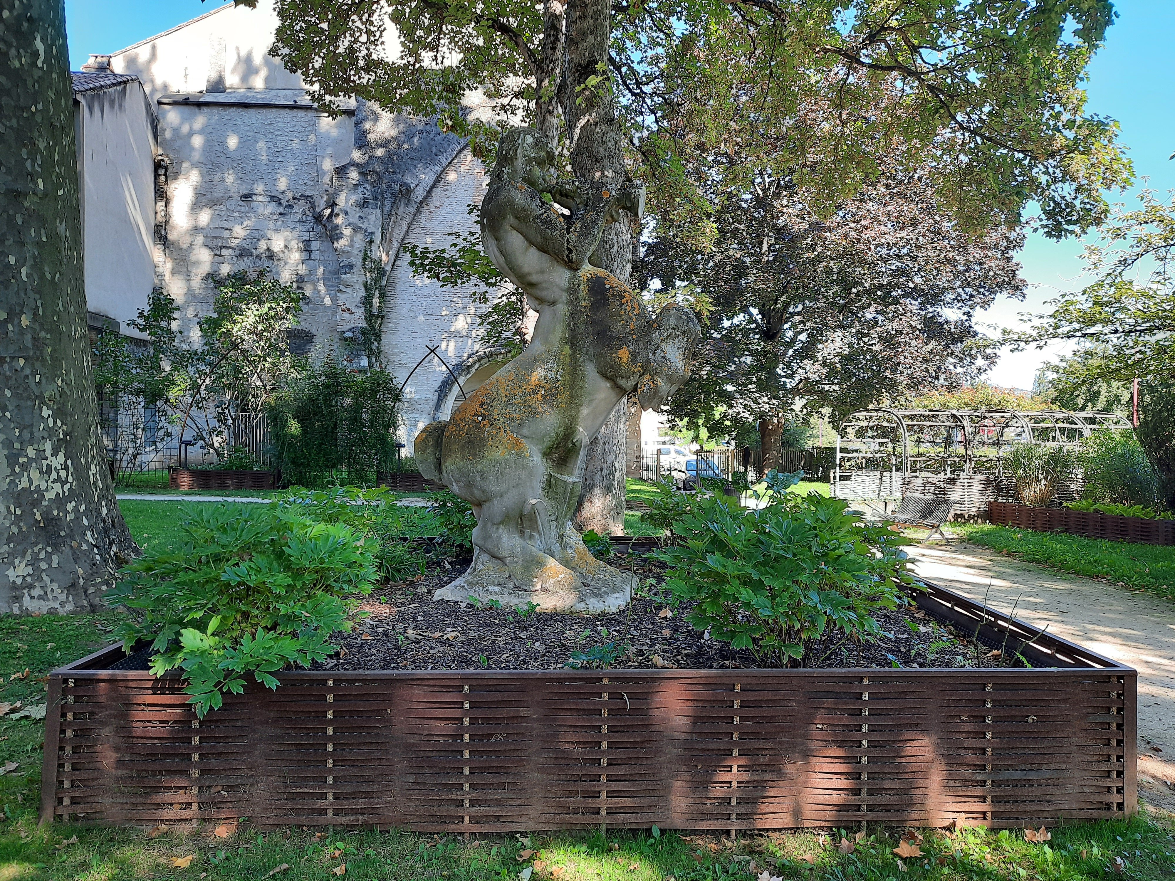Aire de détente de L'hortus des Dames
