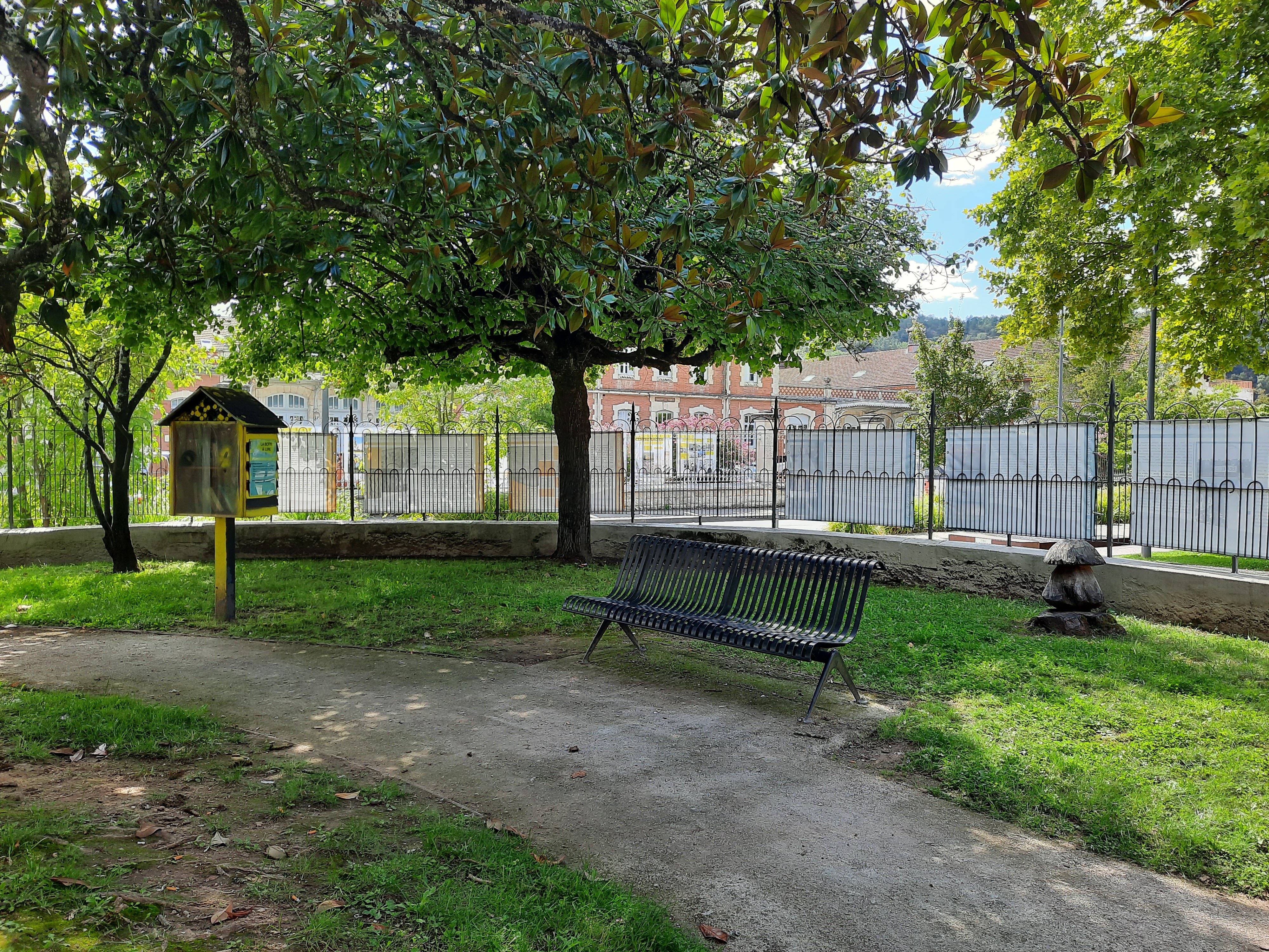 Aire de détente du Square de Jouvenel — photo 2