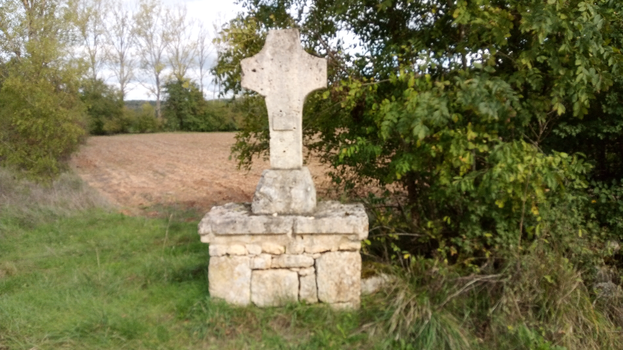 Croix du Bras de l'homme - PR Sentier des truffes - Lalbenque