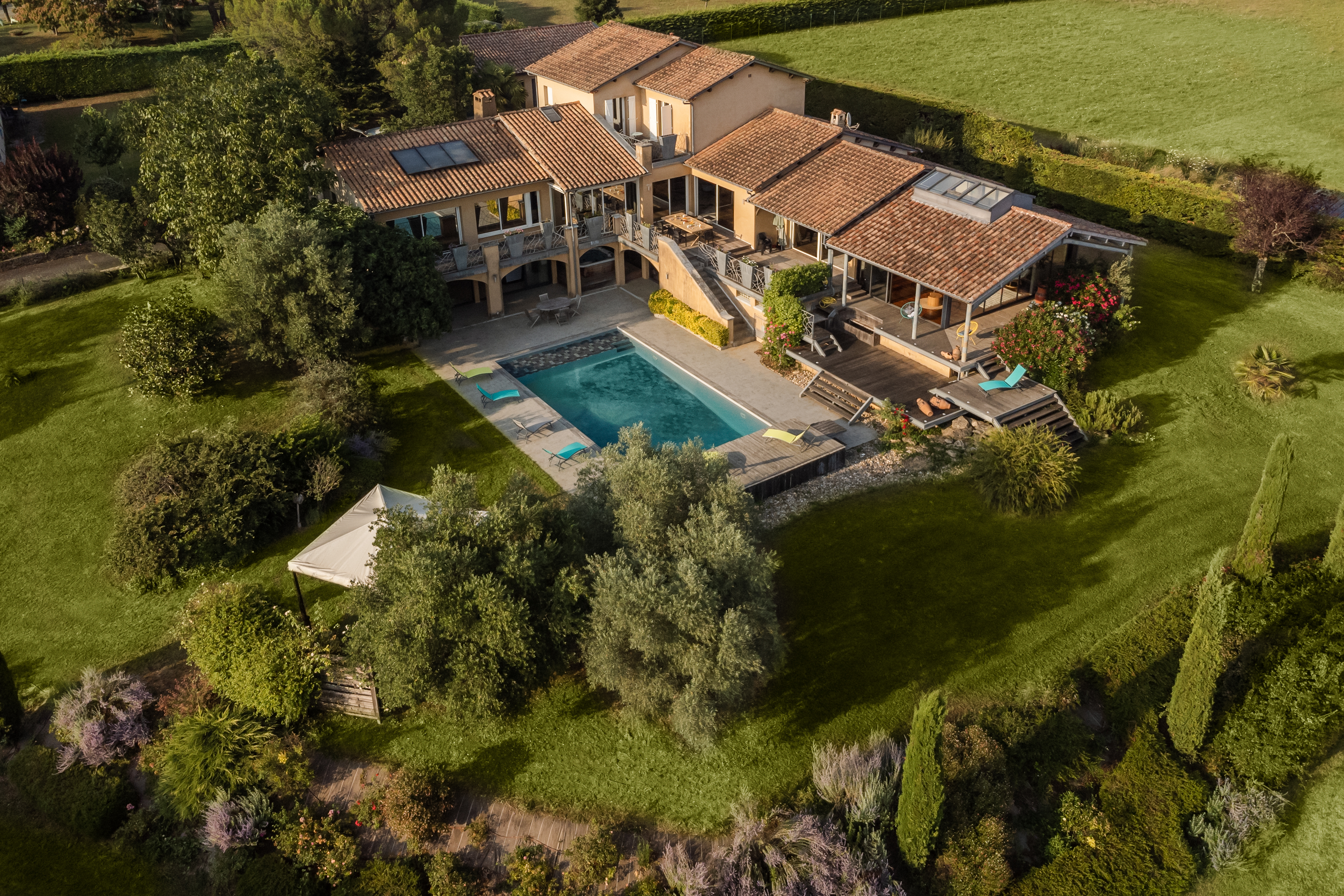 La Villa Bleue, Hammam, Piscine et Jacuzzi, Capdenac