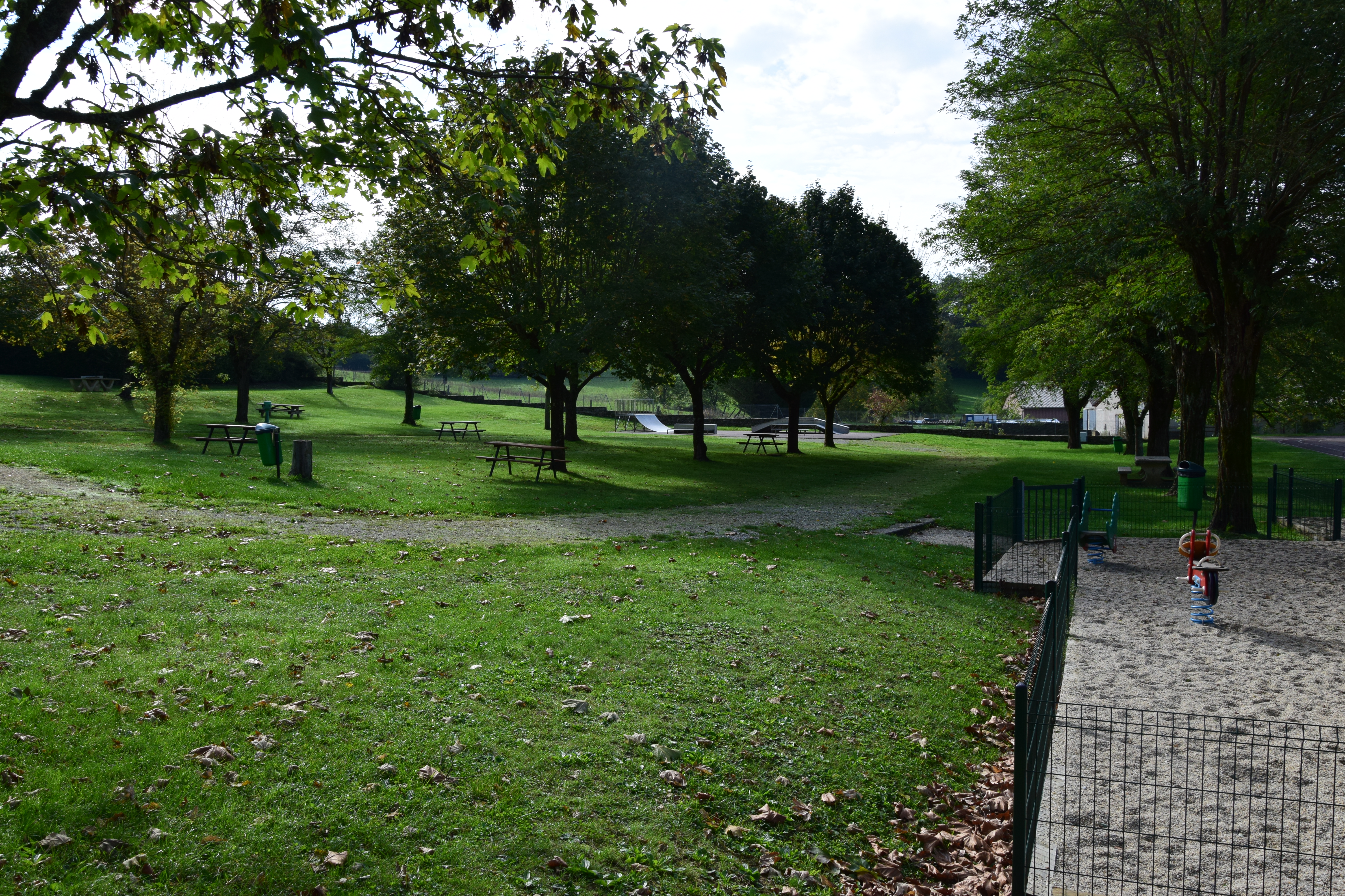 Aire de pique-nique et de jeux du Parc Samayou