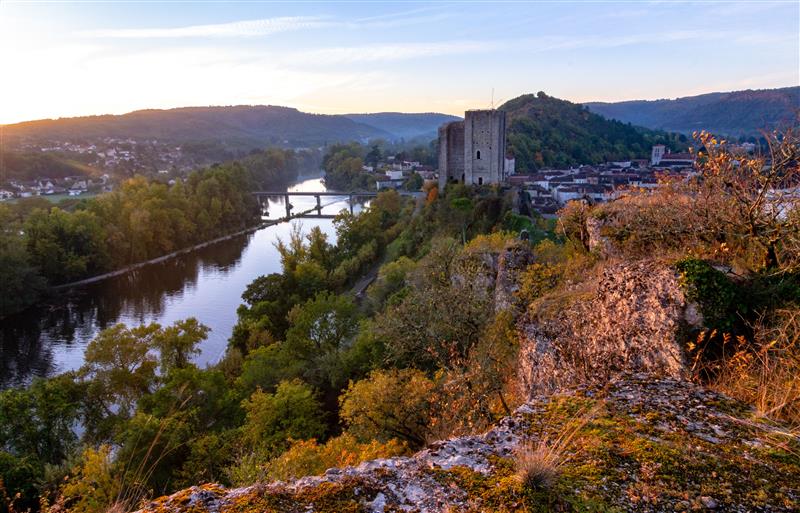 Donjon et ville de Luzech