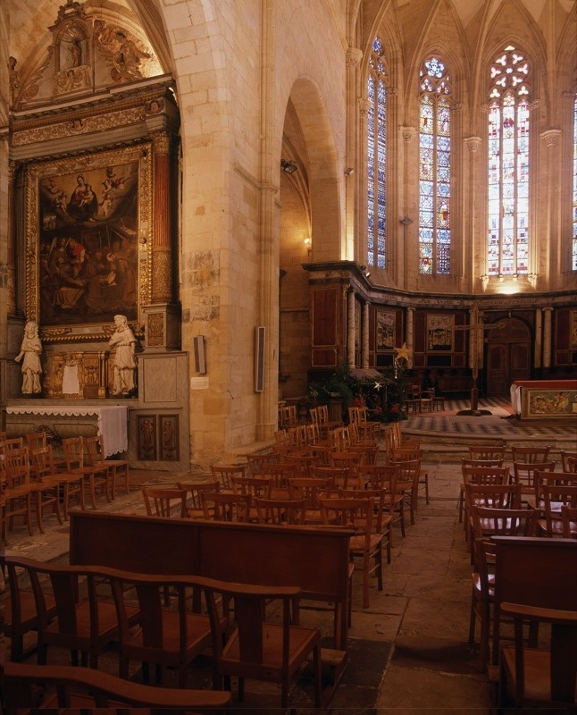 Église St Pierre à Gourdon