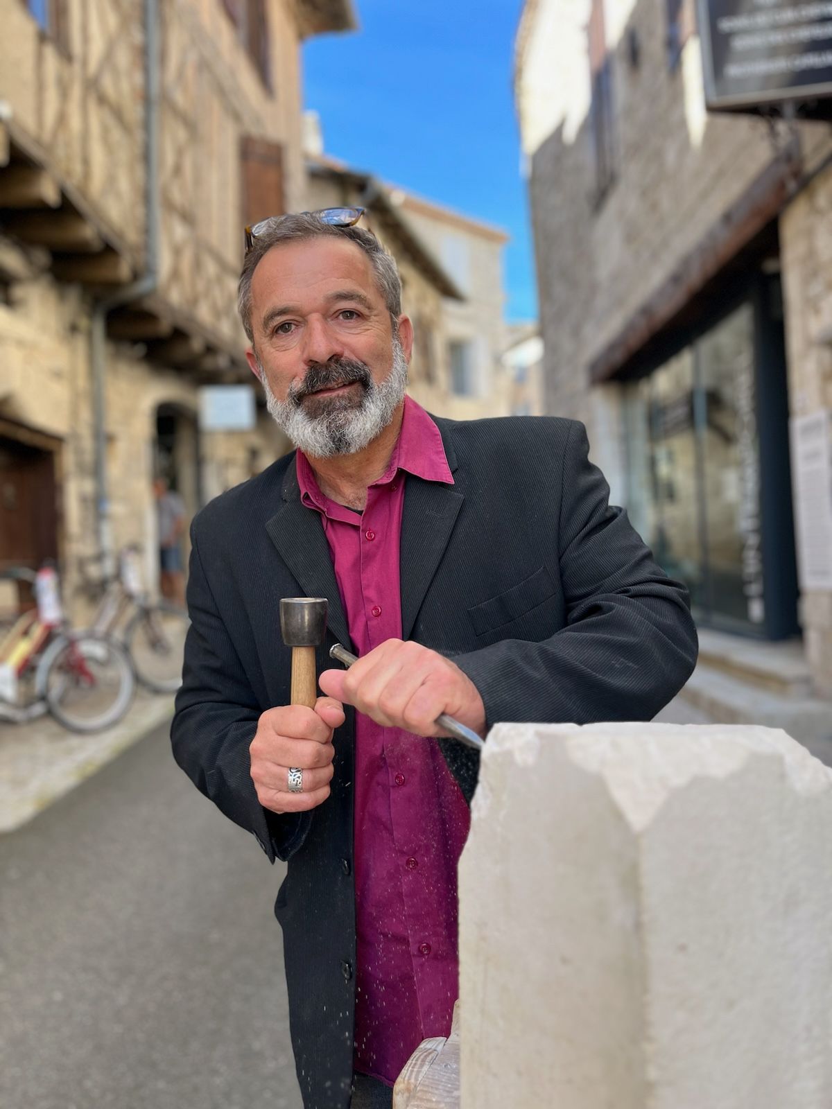 Hugo ~ Artiste Sculpteur, graveur