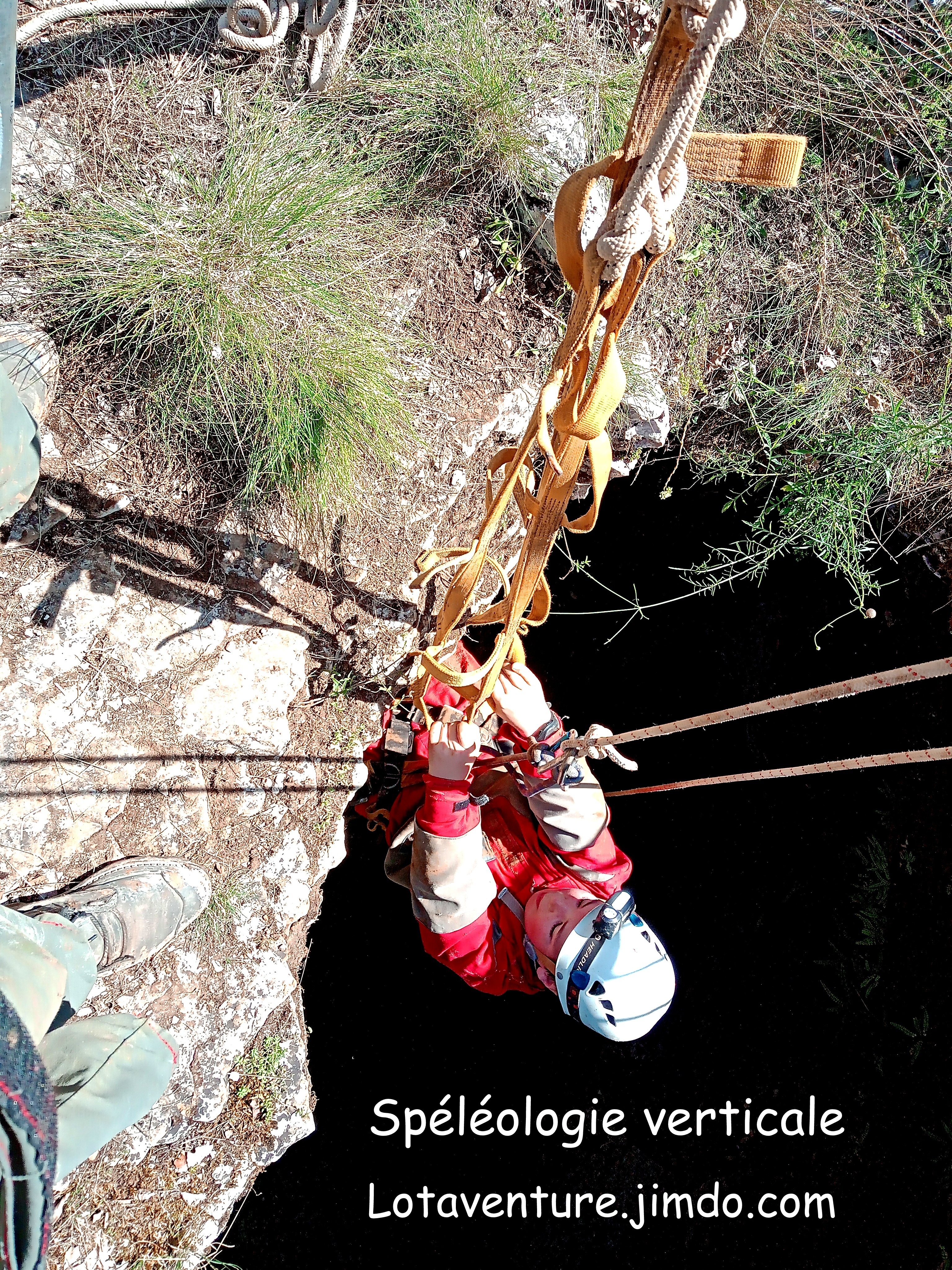 Spéléologie verticale grottes du Lot