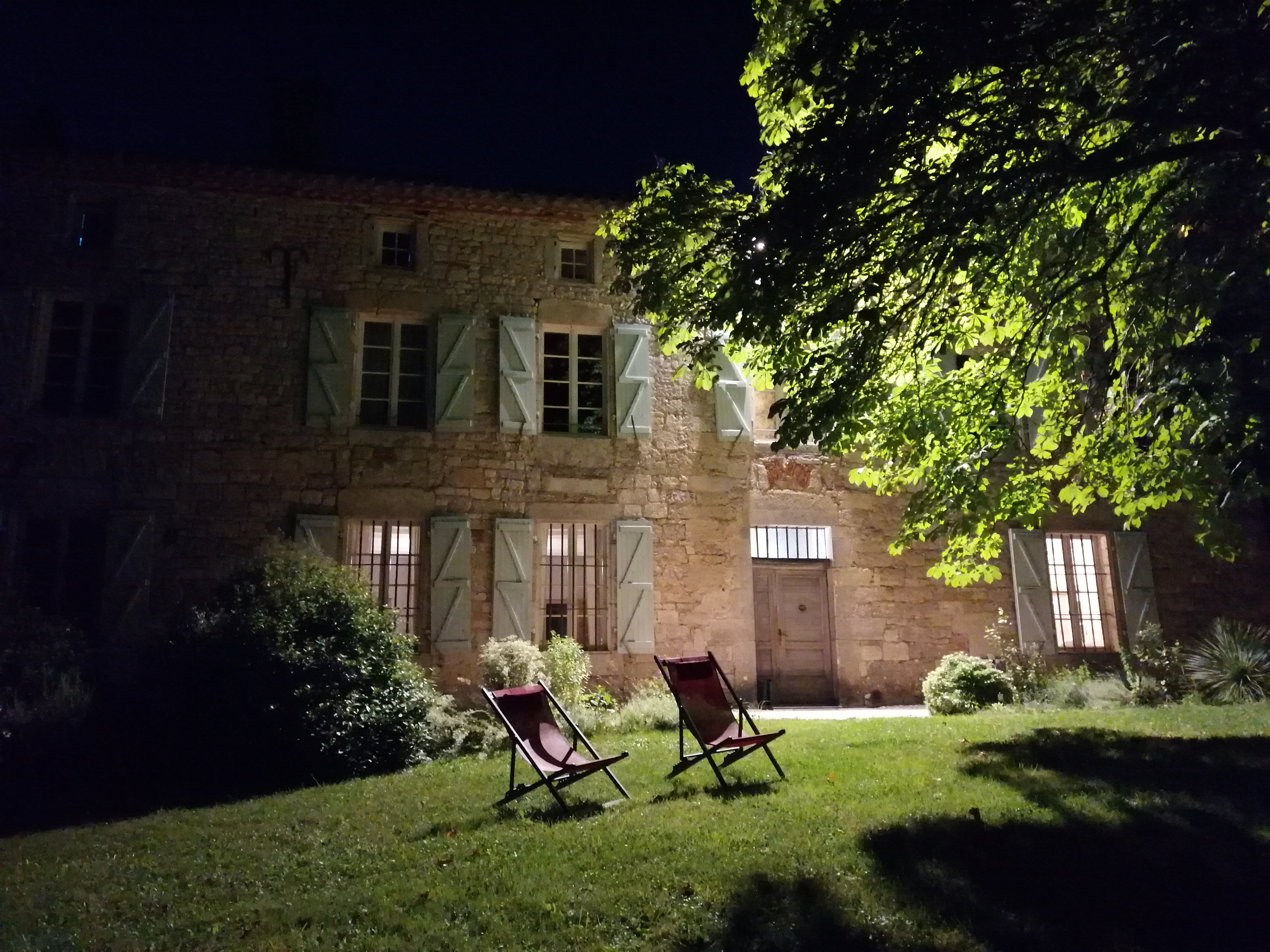 La Façade de nuit