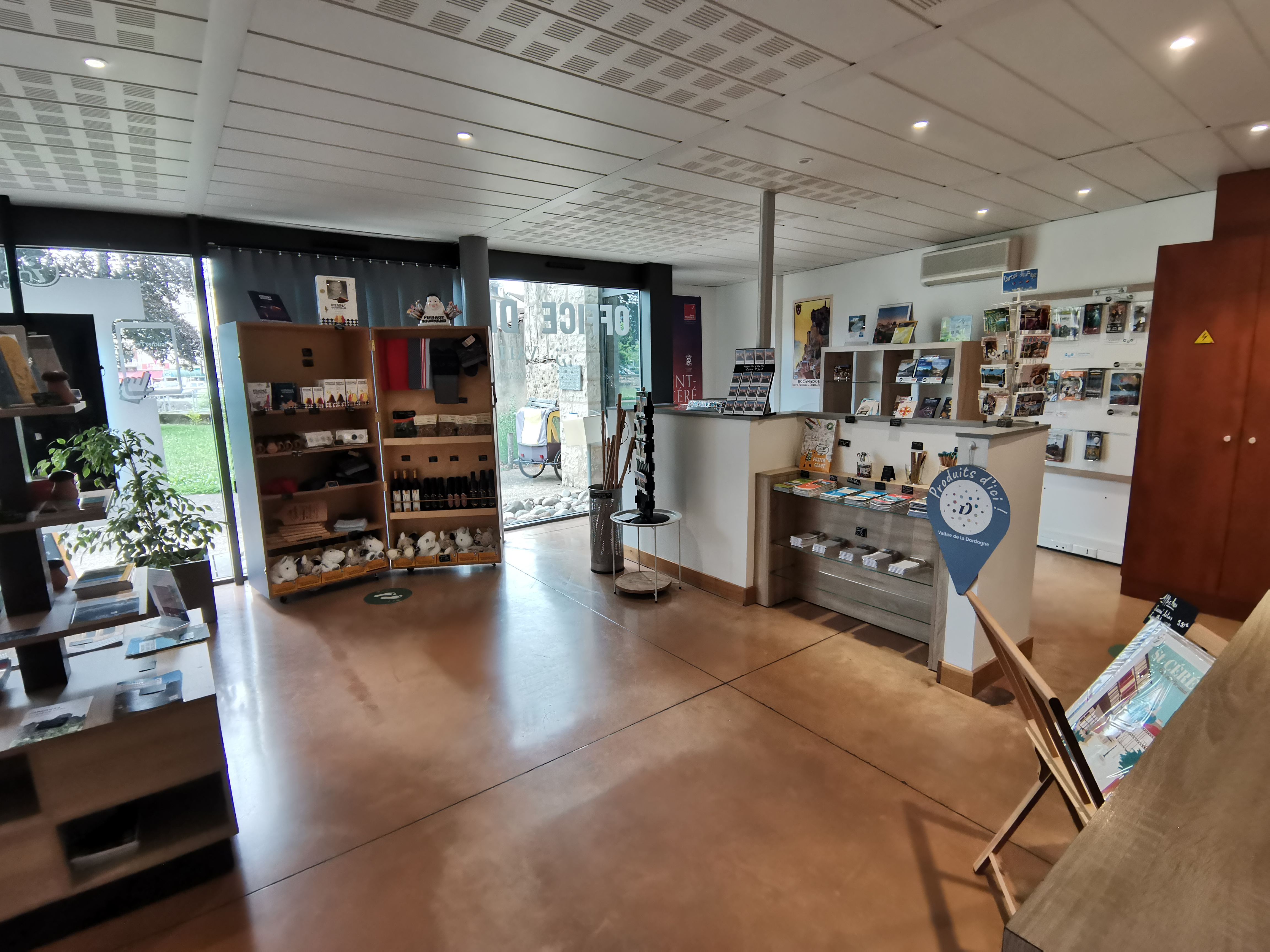 Office de Tourisme de la Vallée de la Dordogne - Bureau d'accueil de Saint-Céré — photo 2