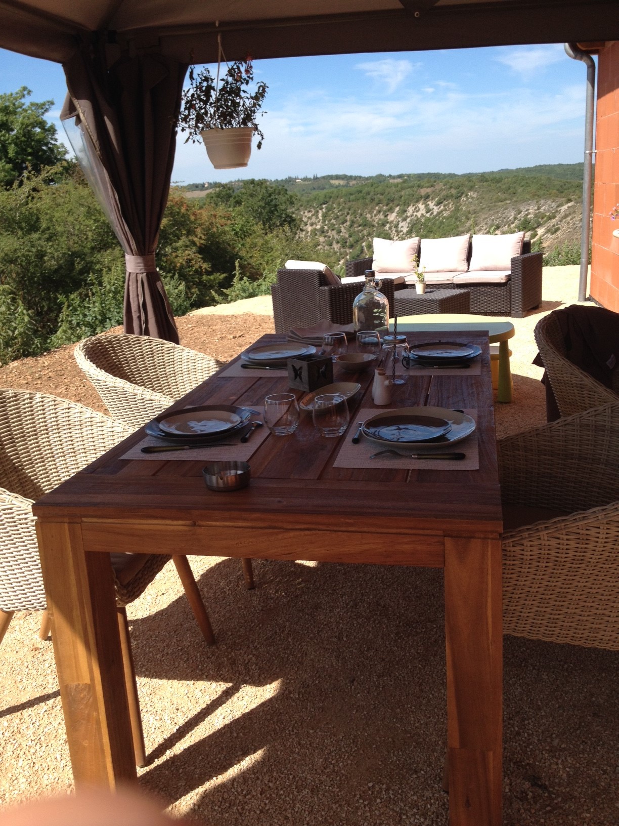 Le Cornouiller, Lacave