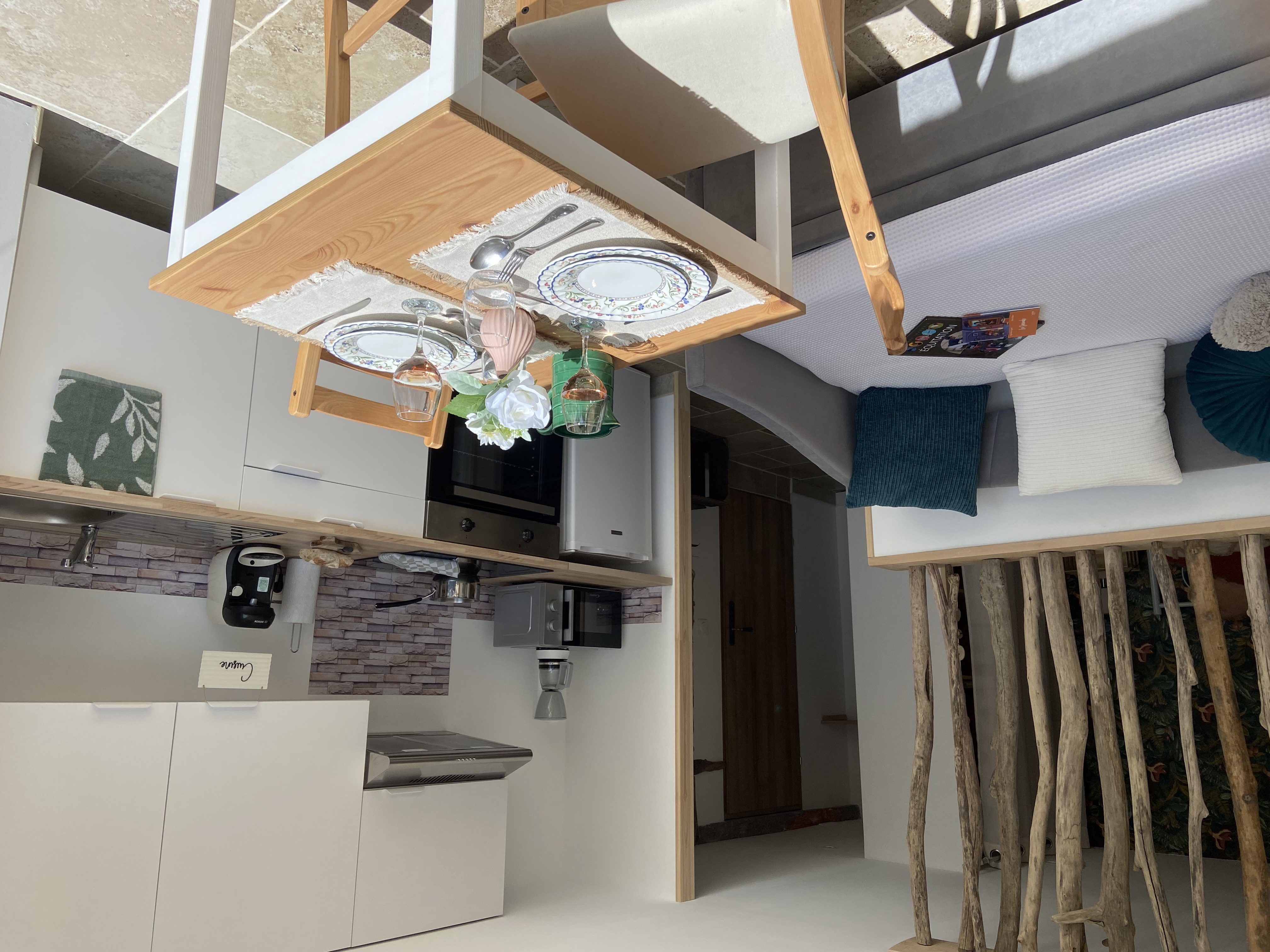 Gîte sur le Causse de St Chels - Le Dolmen