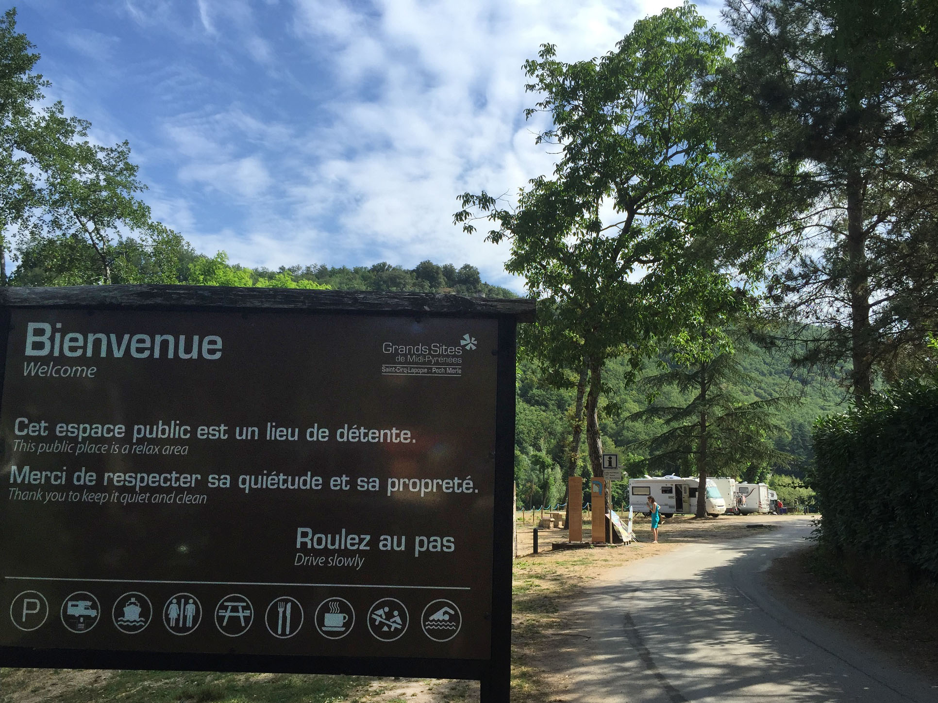 Aire communale de camping-cars des berges du Lot, Saint-Cirq-Lapopie - photo 2