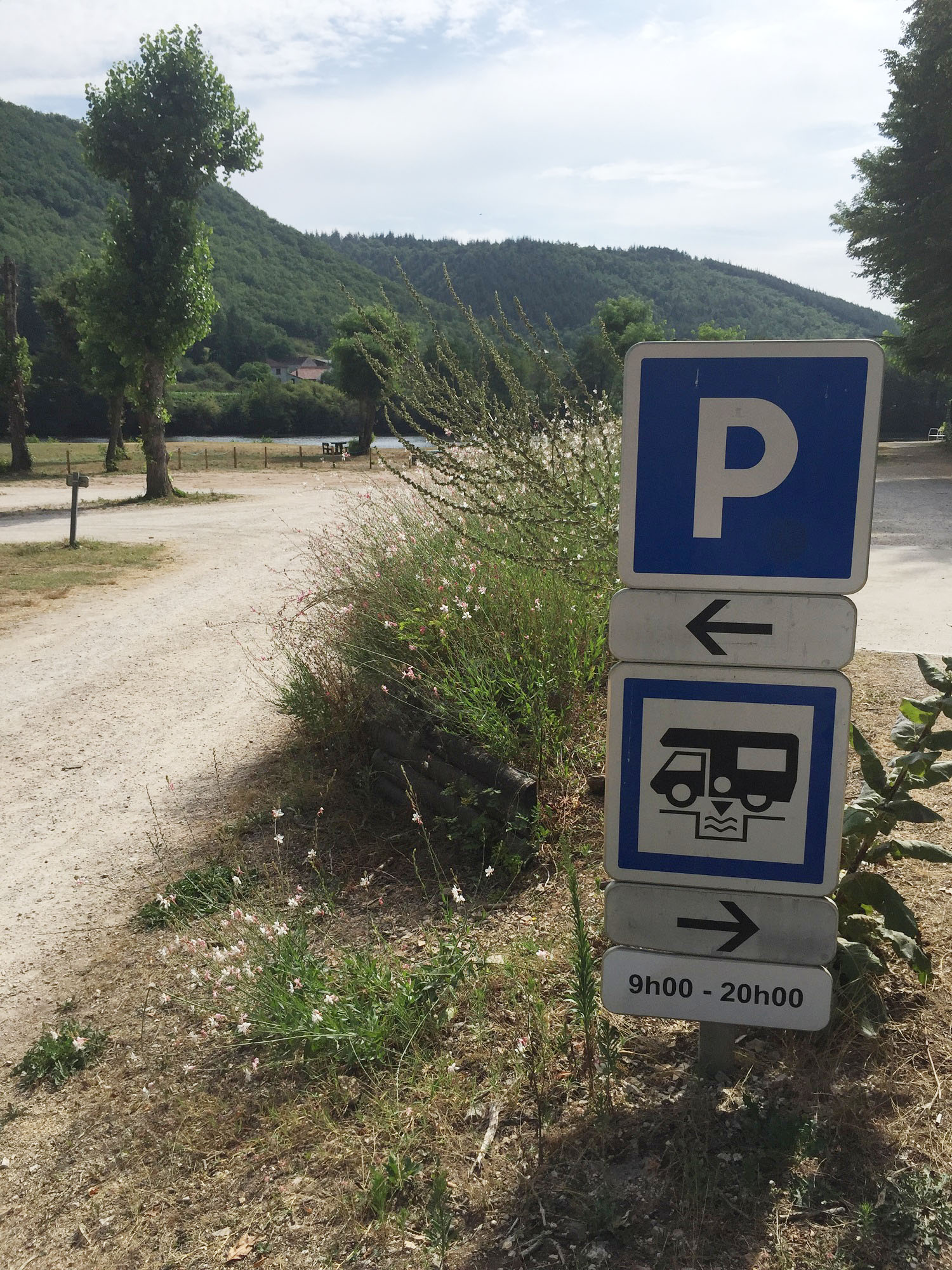 Aire communale de camping-cars des berges du Lot, Saint-Cirq-Lapopie - photo 5