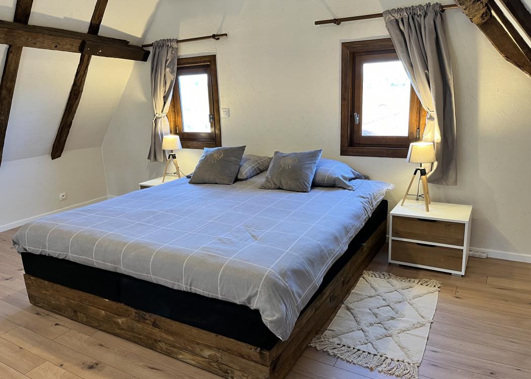 MASTERBEDROOM